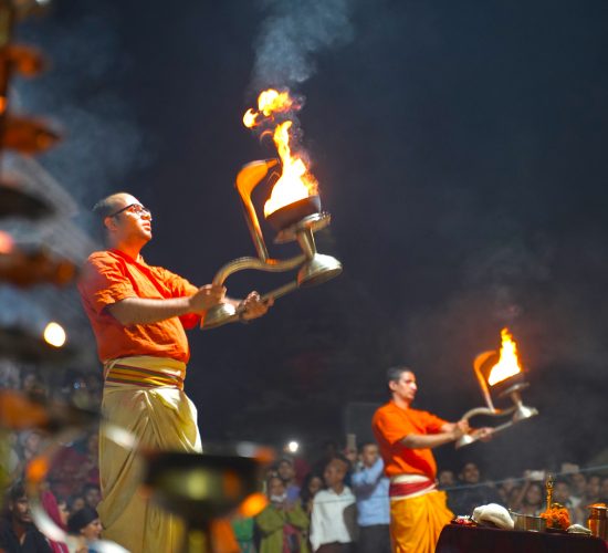 Ganga-Aarti-tramp travellers